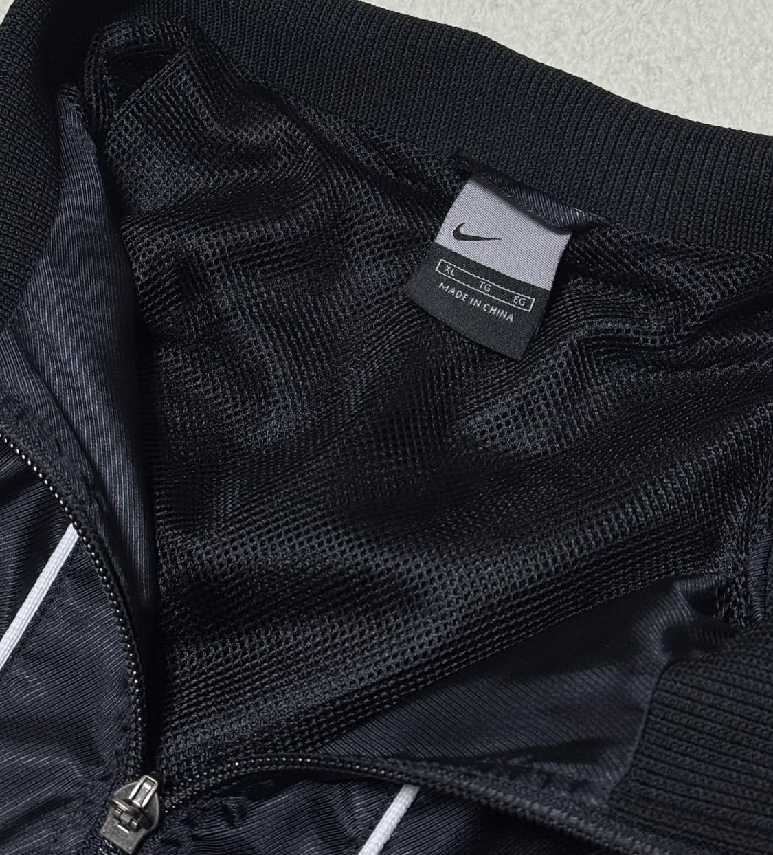 나이키 일본 유광 / 블랙 바람막이 상품이미지4