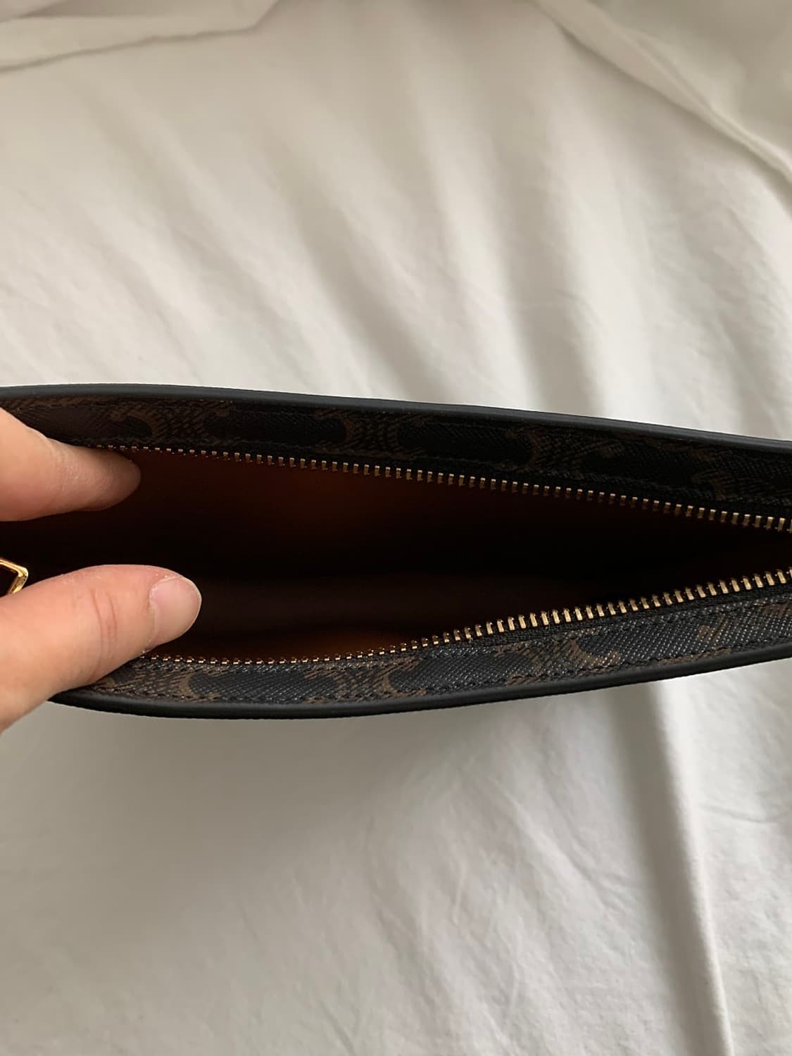 셀린느 트리오페 크로크 숄더백 상품이미지8