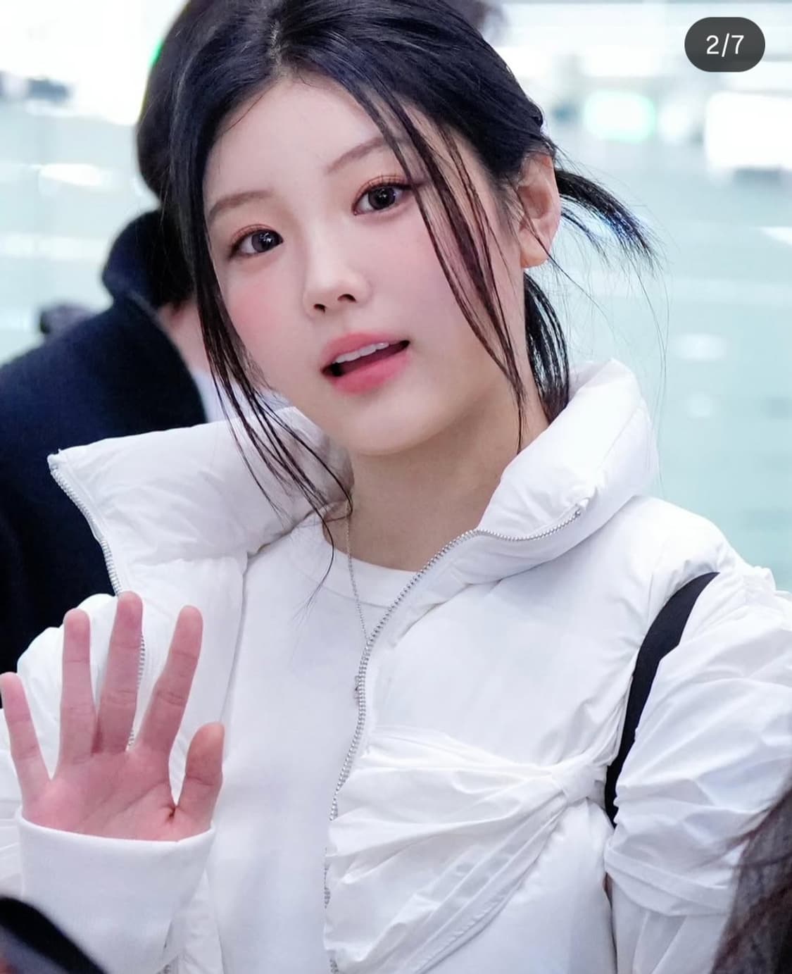 더티스 thetis 리본 푸퍼 아일릿 원희 착용 상품이미지3