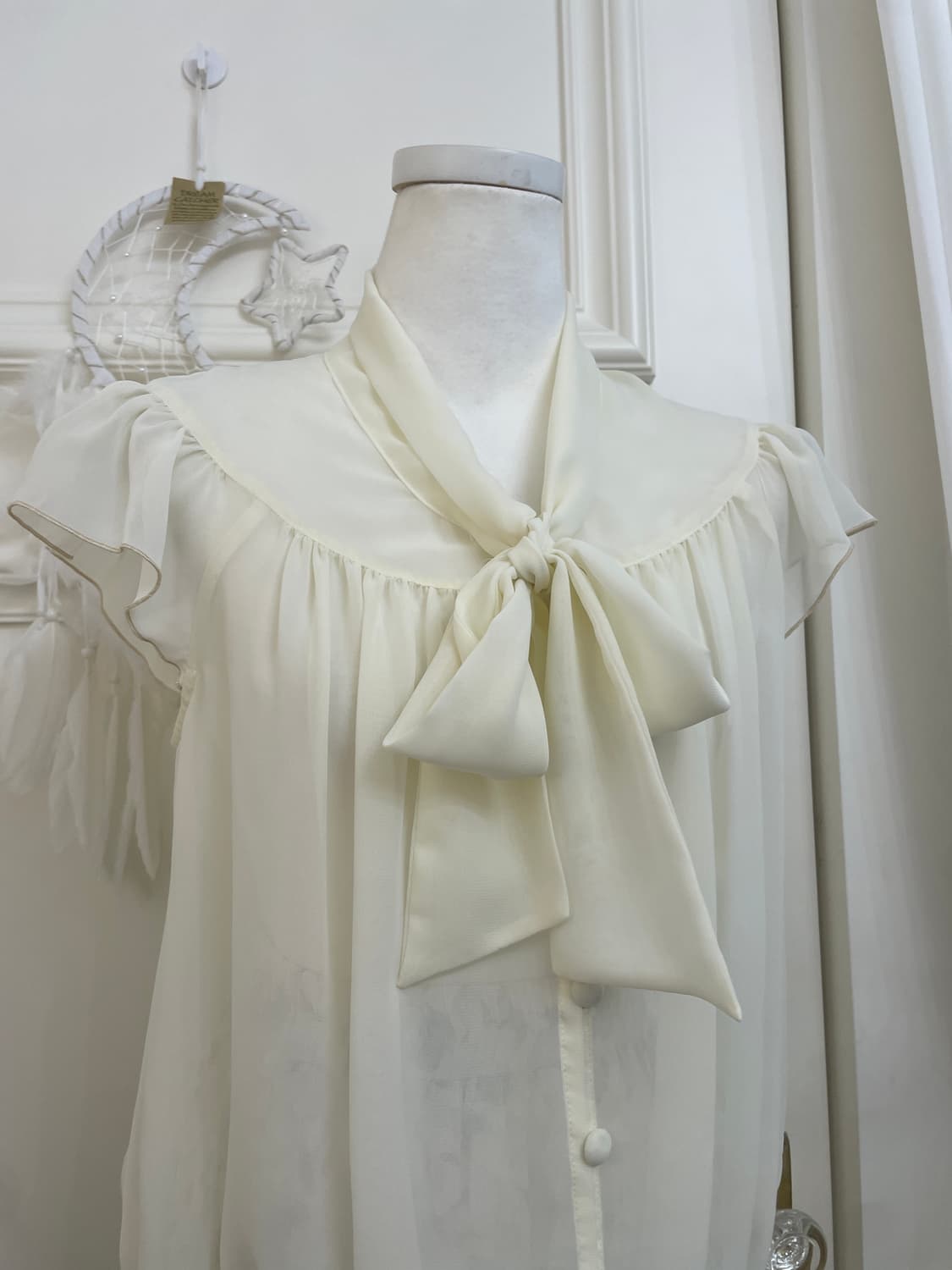 ivory shirring bow lovely blouse(size-M) 상품이미지7