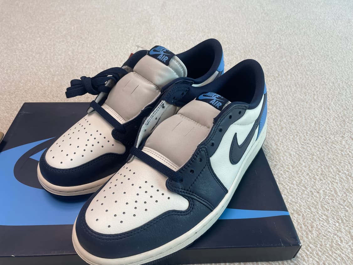 나이키 에어 조던 1 로우 OG 유니버시티 블루 275 상품이미지5