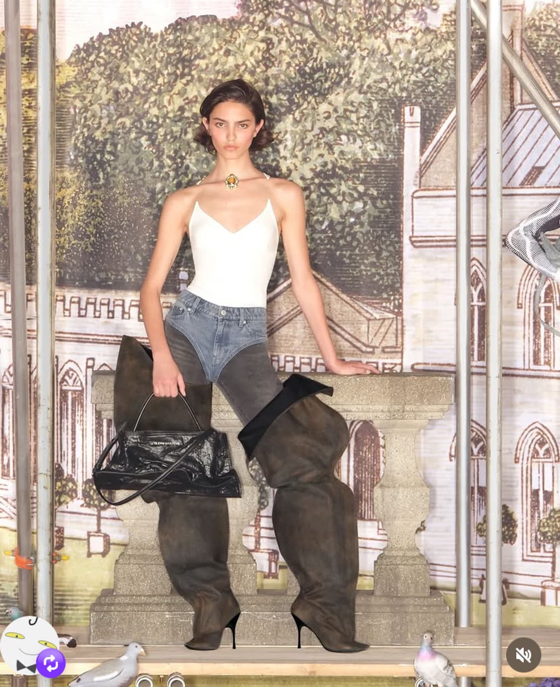 H&M 글렌 마틴스 시그니처 슬리브리스 화이트 탑 L 상품이미지1