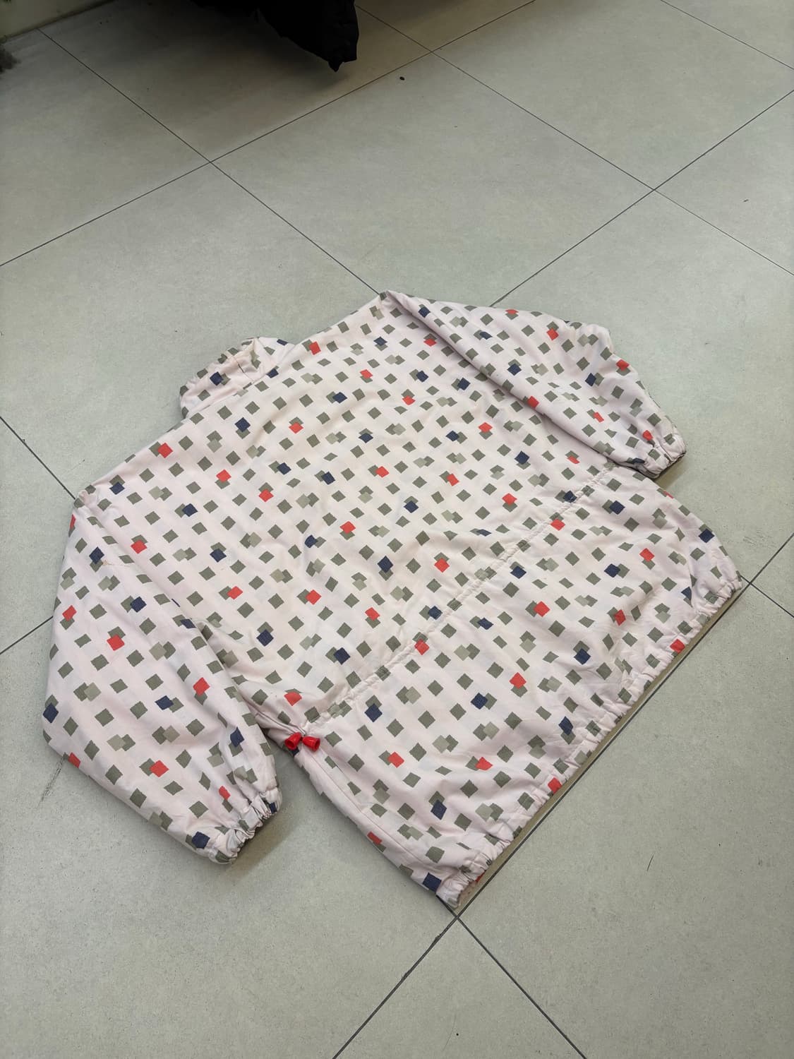 아디다스 빈티지 큐빅 로고 바람막이 상품이미지5