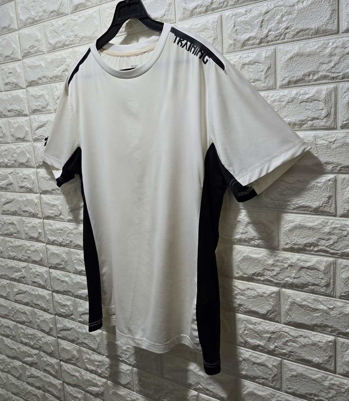 데상트 기능성 반팔티 100 상품이미지4