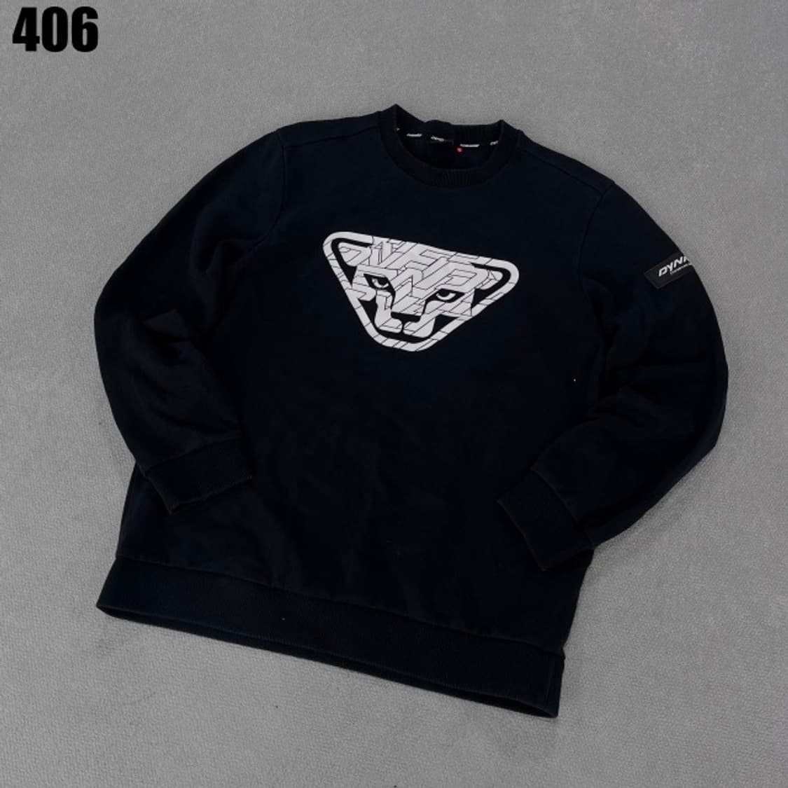 다이나핏 블랙 맨투맨 상품이미지1