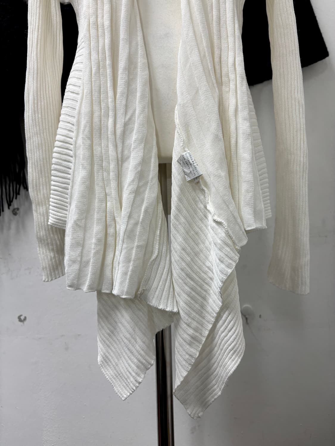 “Vintage” 00s White Draped Cardigan 상품이미지2