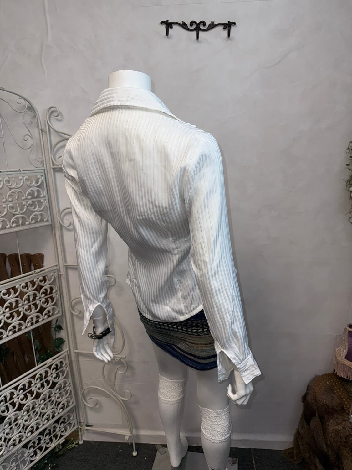 White silver satin shirring blouse 상품이미지5