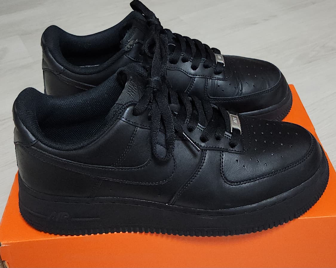 나이키 에어포스1 07 트리플 블랙 올검  상품이미지4
