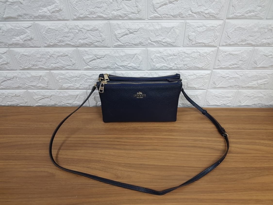 코치 크로스백(라일라 페블 F38273) 상품이미지1