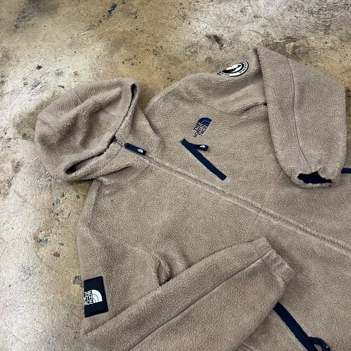 노스페이스 베이지 브라운 후리스 상품이미지1