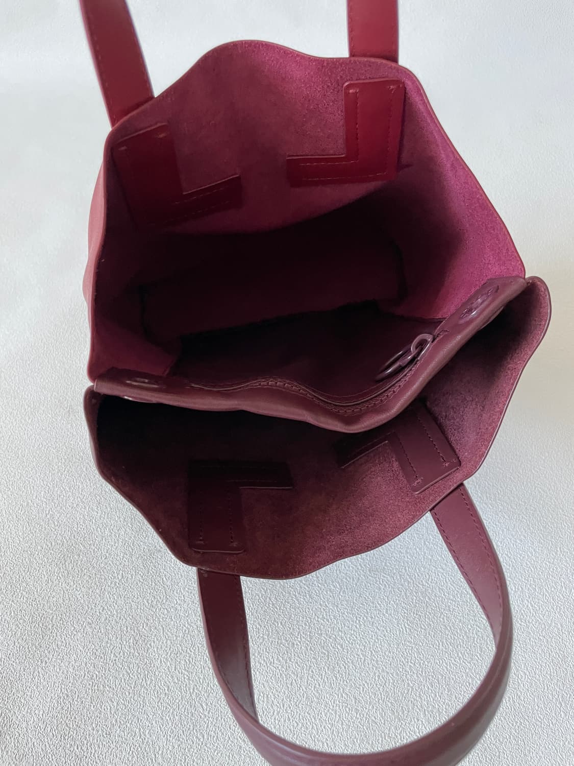 라코스테(LACOSTE) 레더 레드&버건디 토트백 상품이미지8