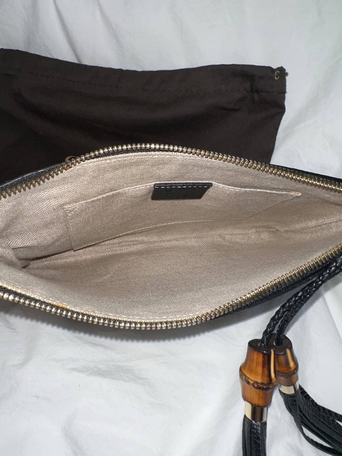 구찌 뱀부 태슬 클러치 블랙 상품이미지2