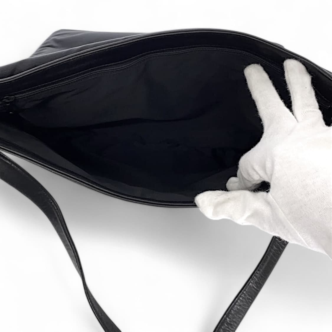 이세이미야케 90s 아카이브 카프스킨 플랩 메신저백 상품이미지5