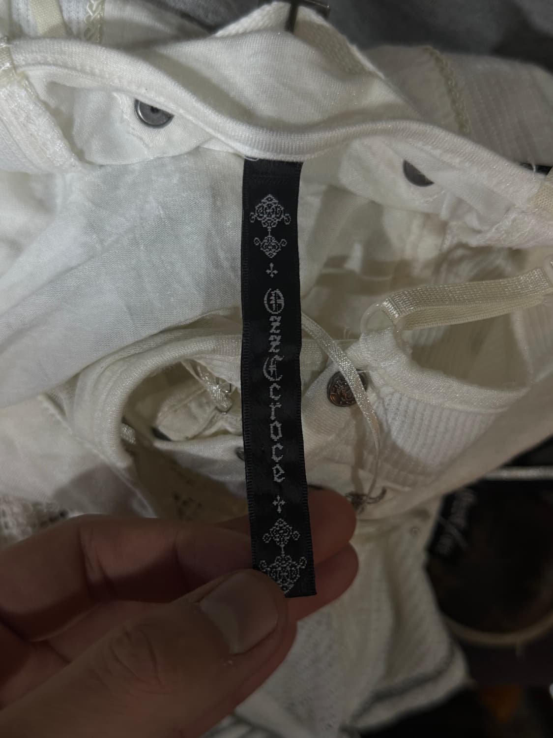 ozz on 오즈온 디테일 노 슬리브 상품이미지3