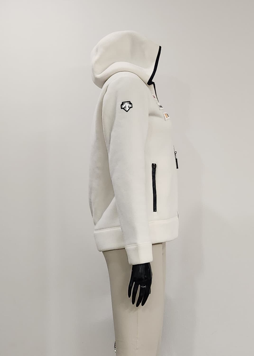 데상트 후리스  상품이미지3