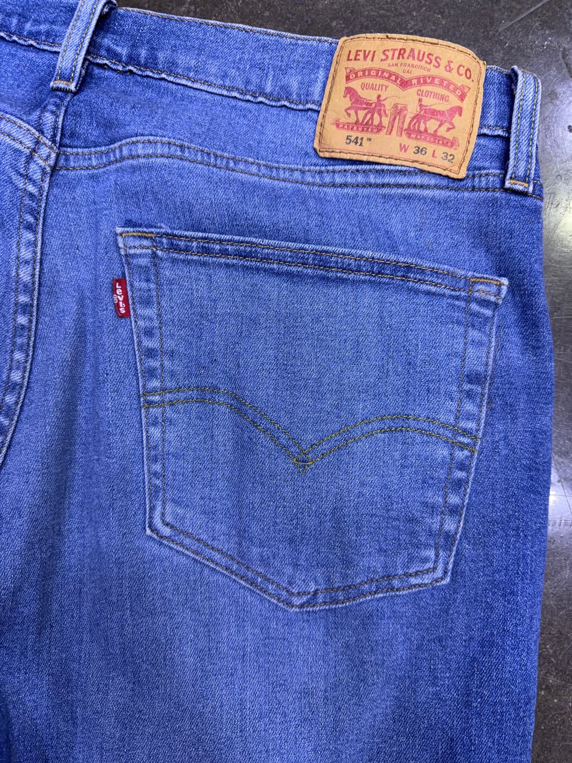 리바이스 541 에슬레틱 테이퍼드핏 데님팬츠 36 상품이미지8