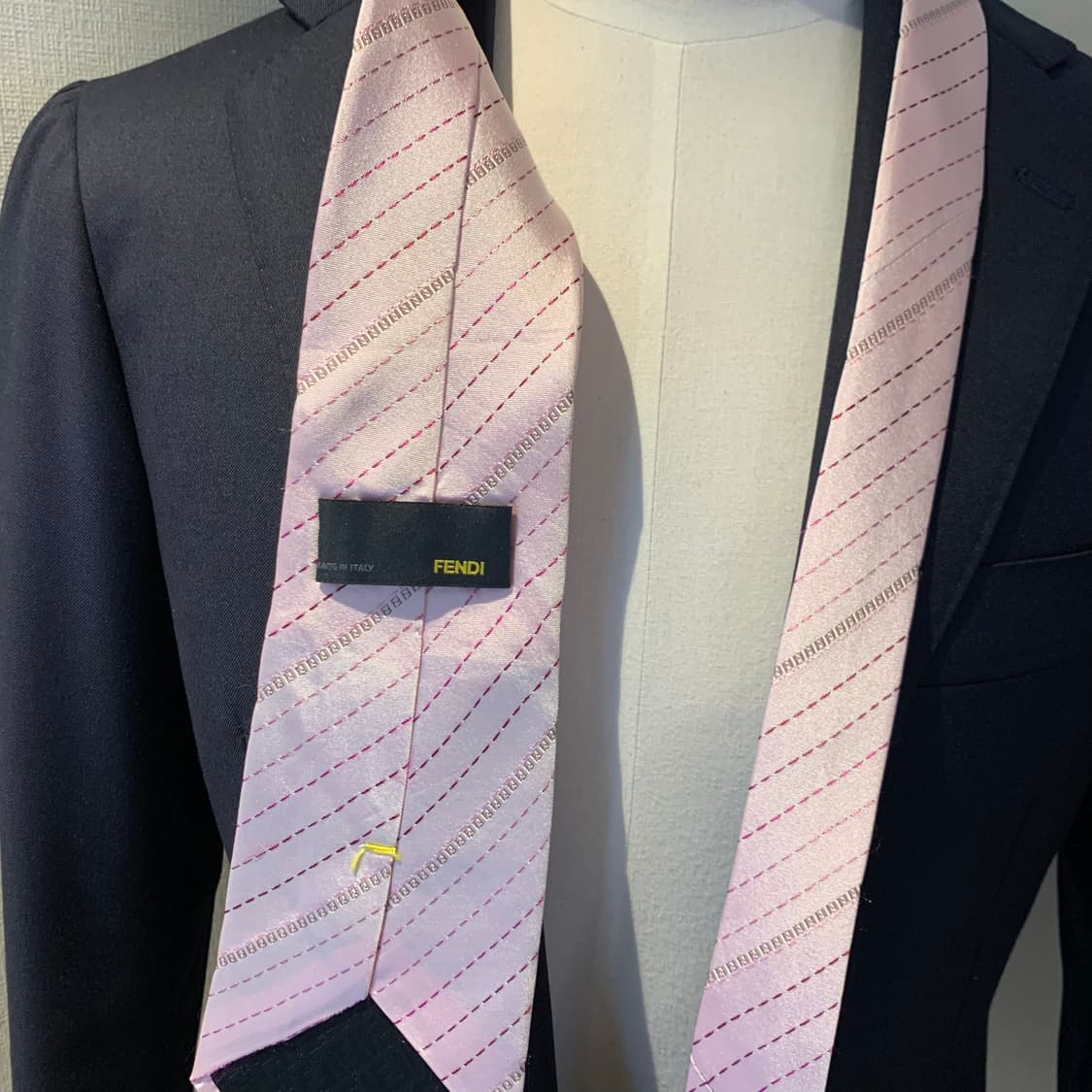 펜디(FENDI) FF스몰로고 모노그램 명품넥타이 신형라벨 스트라이프 상품이미지2