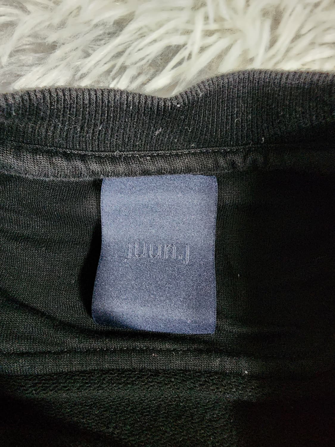 준지 어깨 덧방 사이드 슬릿 스웨트셔츠 블랙 - 상품이미지3