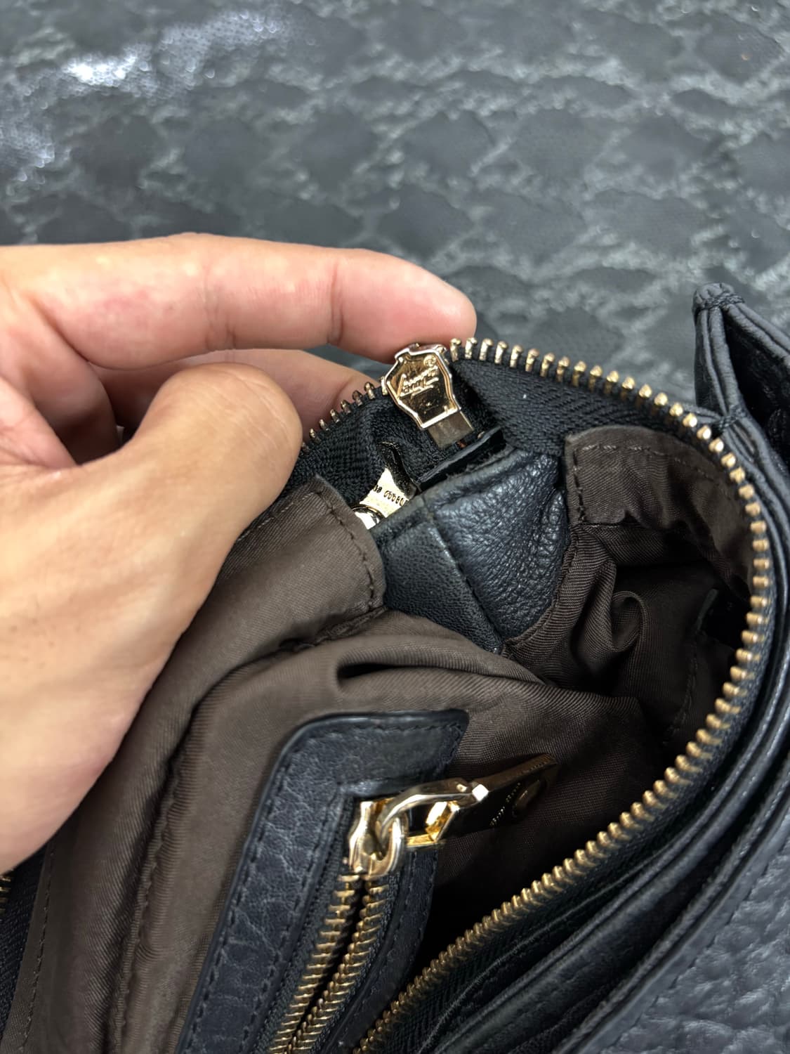 “MIUMIU” 00’s Archive Leather Bag 상품이미지9