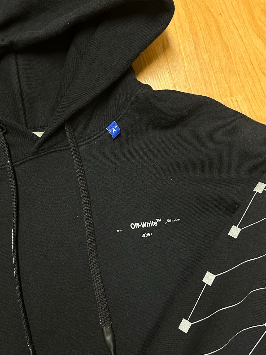 오프화이트 애로우 후드티 상품이미지2