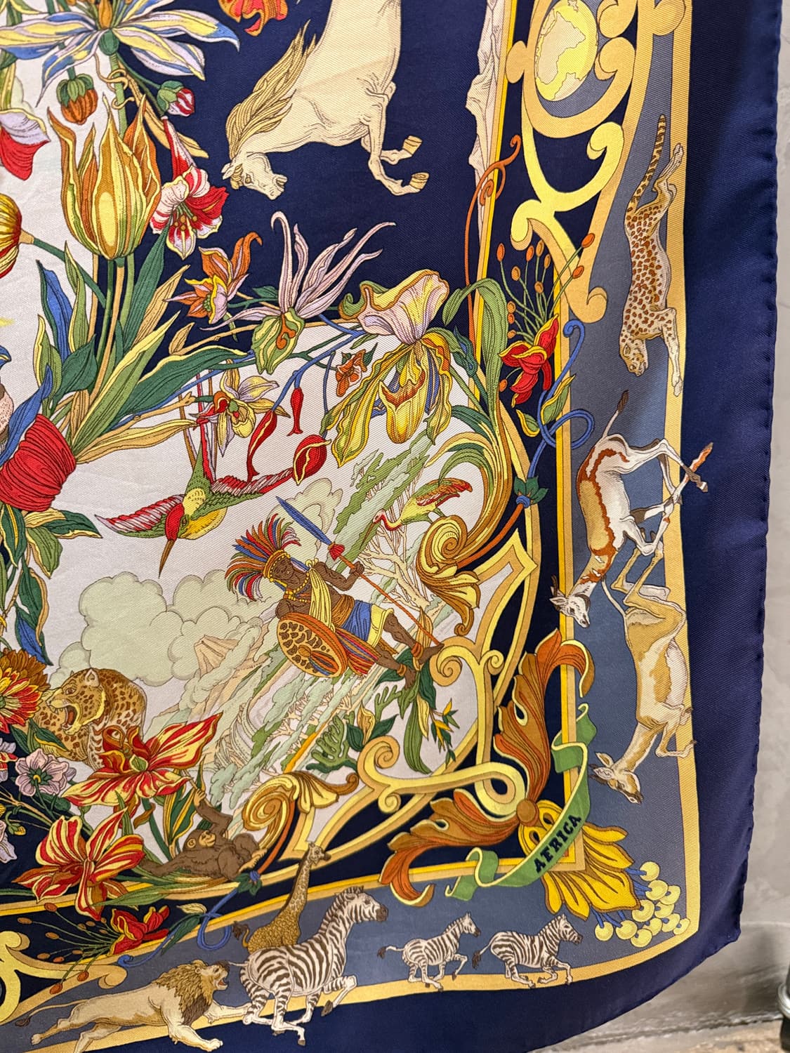 구찌 Gucci 세계 대륙 모티브 실크 스카프 네이비 상품이미지4