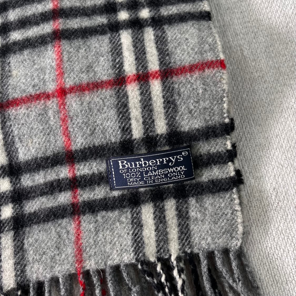 버버리 노바체크 램스울 그레이 머플러 상품이미지3
