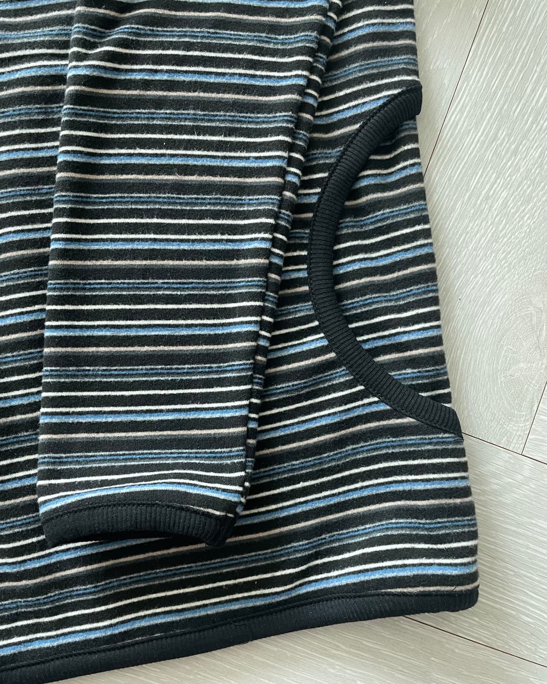 단델 stripe trim hooded long sleeve BLACK 상품이미지4