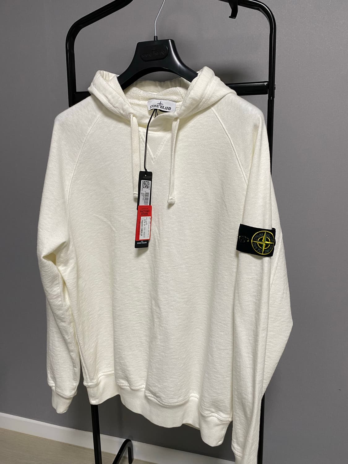 스톤아일랜드후드티L 새상품 상품이미지1