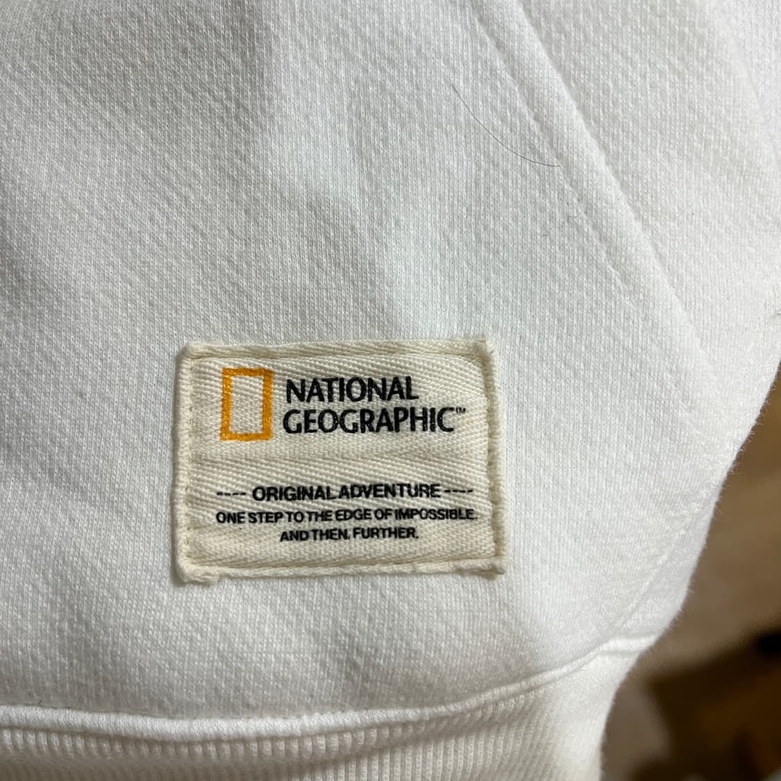 (XXL) 내셔널 지오그래픽 그래피티 자수 후드티셔츠 상품이미지5