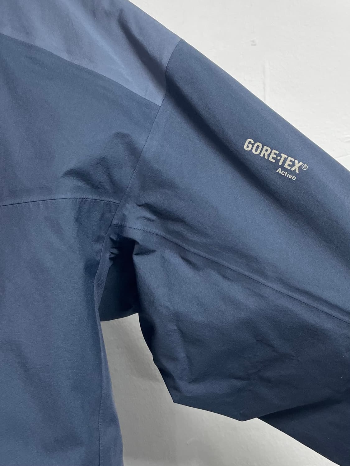 아크테릭스 알파FL 고어텍스 바람막이 자켓 (on.497) 상품이미지4