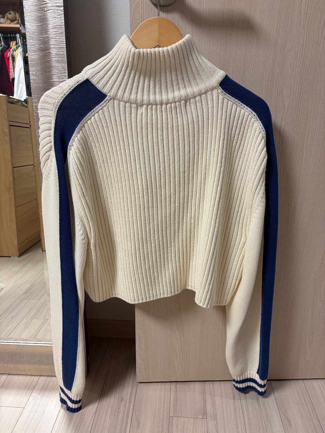 레스트앤레크리에이션 하프넥 크롭 니트 상품이미지4