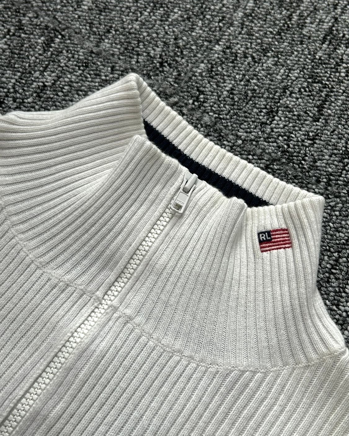 폴로 진스 성조기 넥 로고 크롭 하프집업 니트  상품이미지3