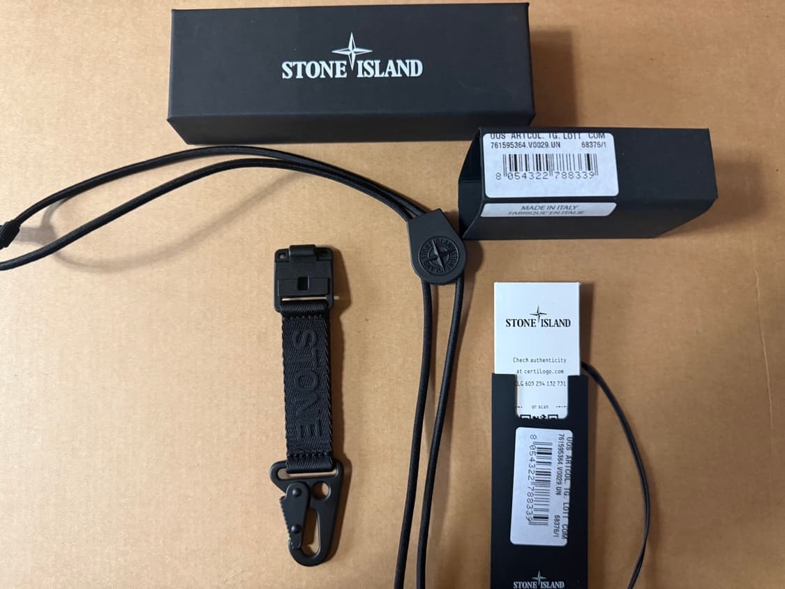 스톤아일랜드 엘라스틱 랜야드 키홀더 상품이미지2