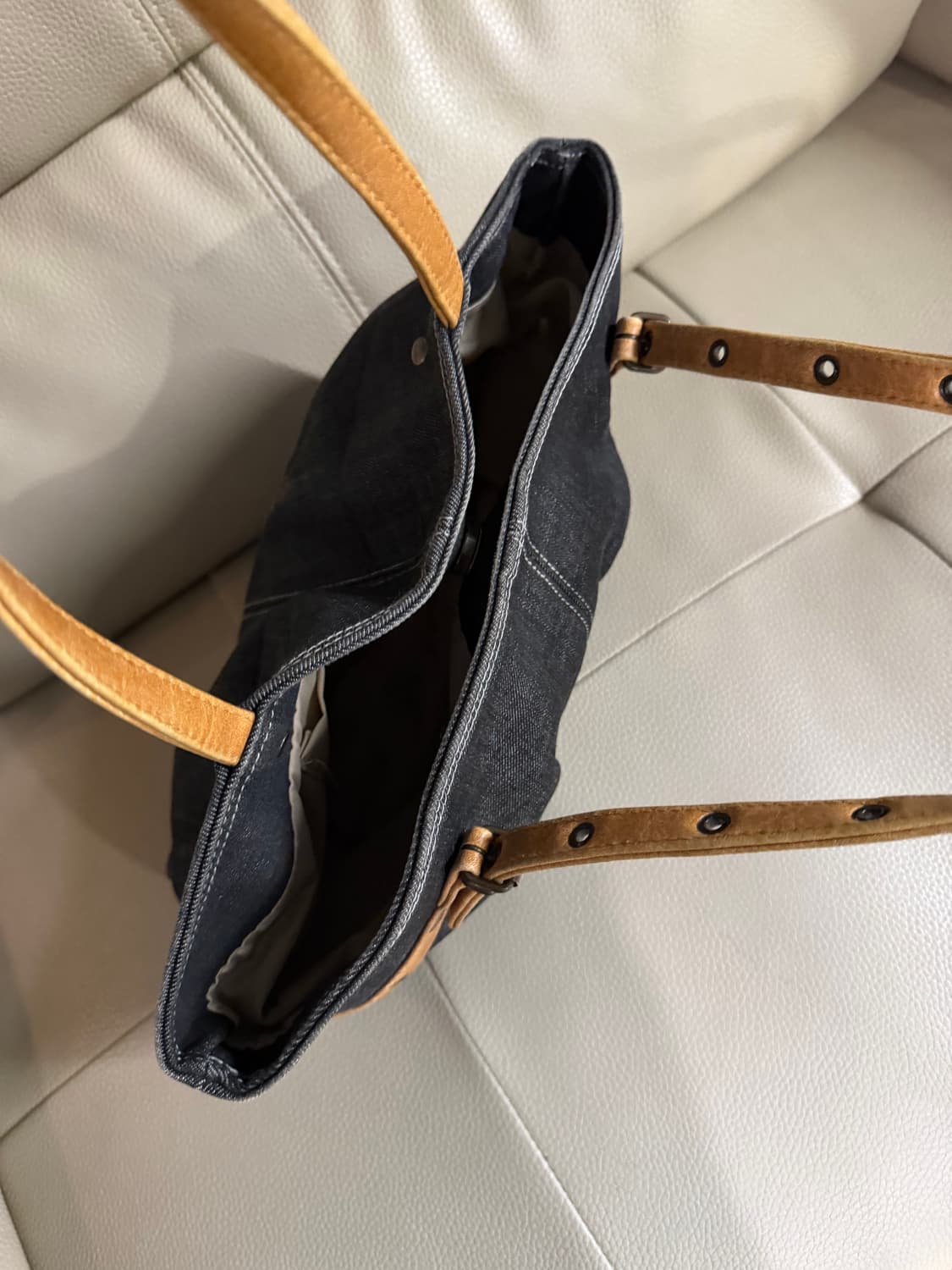 Denim pleats detail shoulder bag 상품이미지4