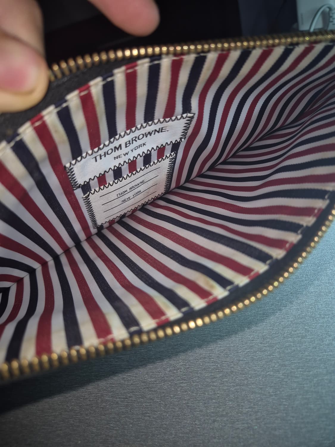톰브라운 클러치 백 팝니다 ! 상품이미지5