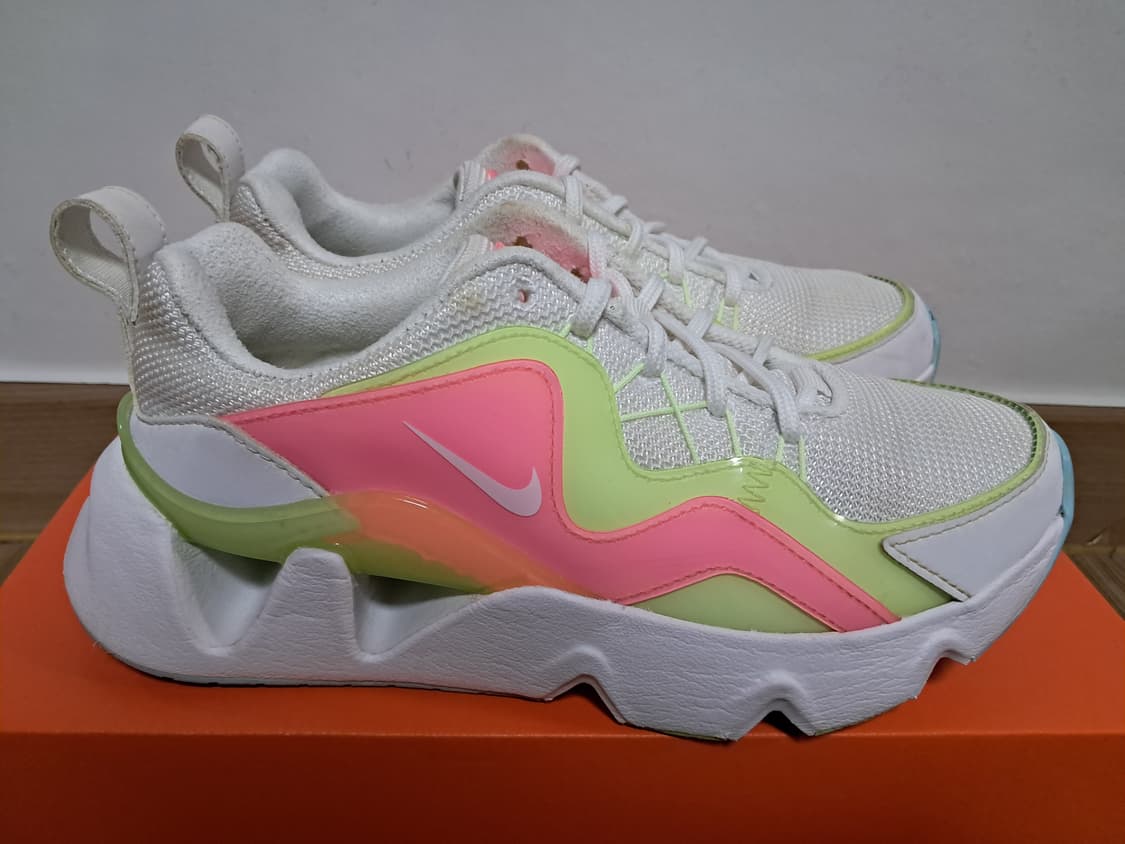 나이키 스니커즈 235 상품이미지1