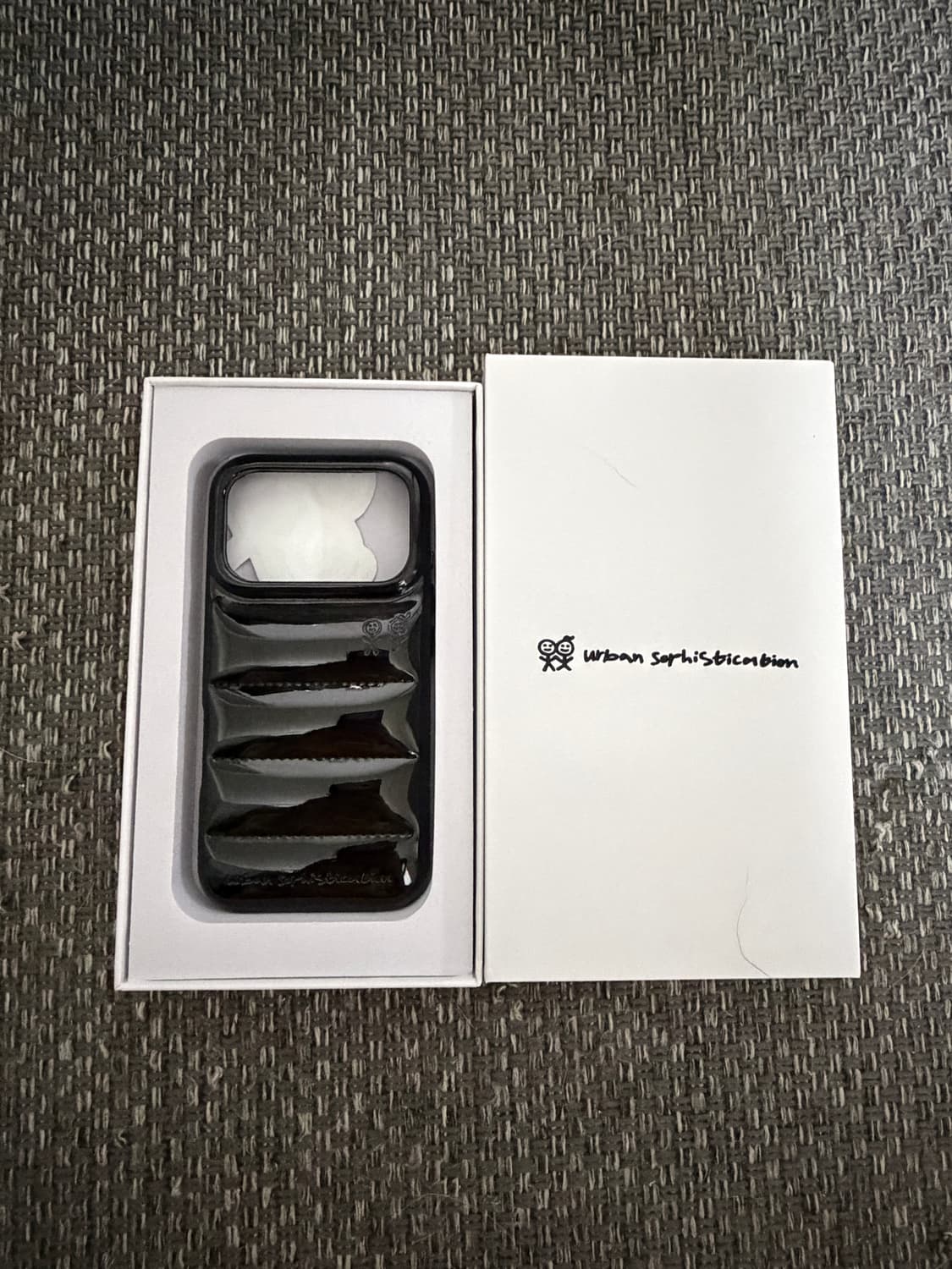 어반소피스티케이션 17프로 새상품 상품이미지1