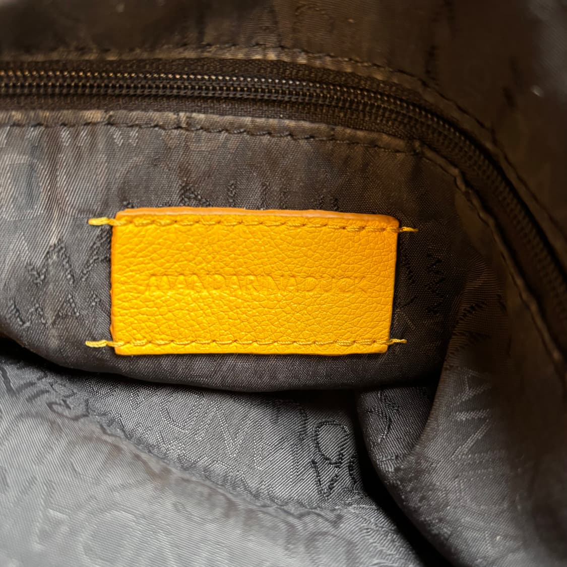 만다리나덕 리무빙(REMOVING) 시리즈 백 상품이미지10