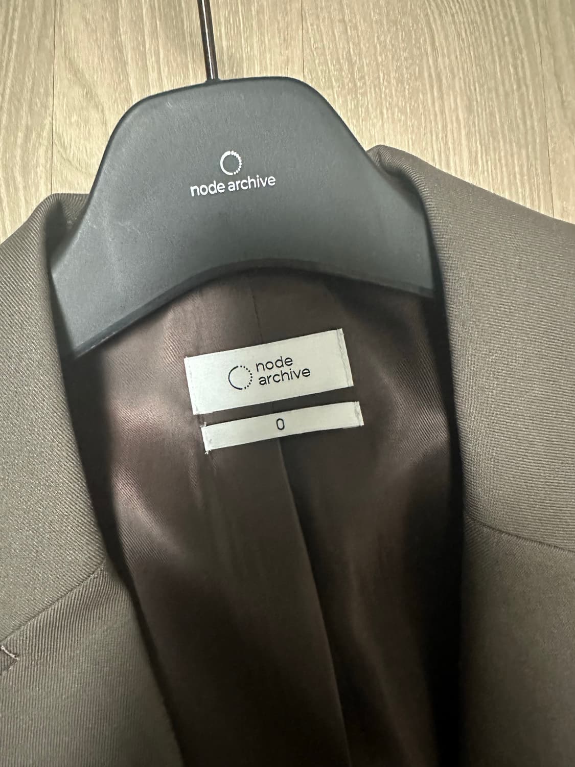 노드아카이브 스테디 울 싱글 자켓 차콜브라운 0 상품이미지4