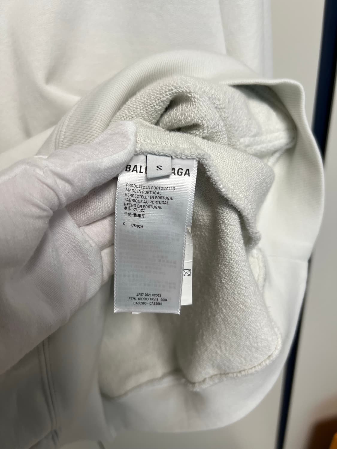 발렌시아가 자수 후드티 상품이미지4