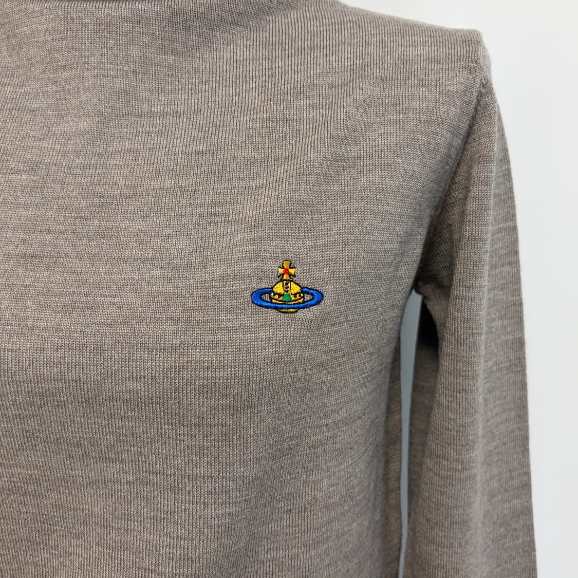 비비안웨스트우드 줄리아 하이넥 라나울 니트-스톤 베이지 상품이미지6