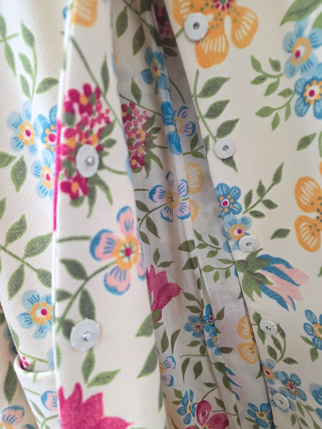 이태리 모스키노칩앤시크 플로럴코트 상품이미지7