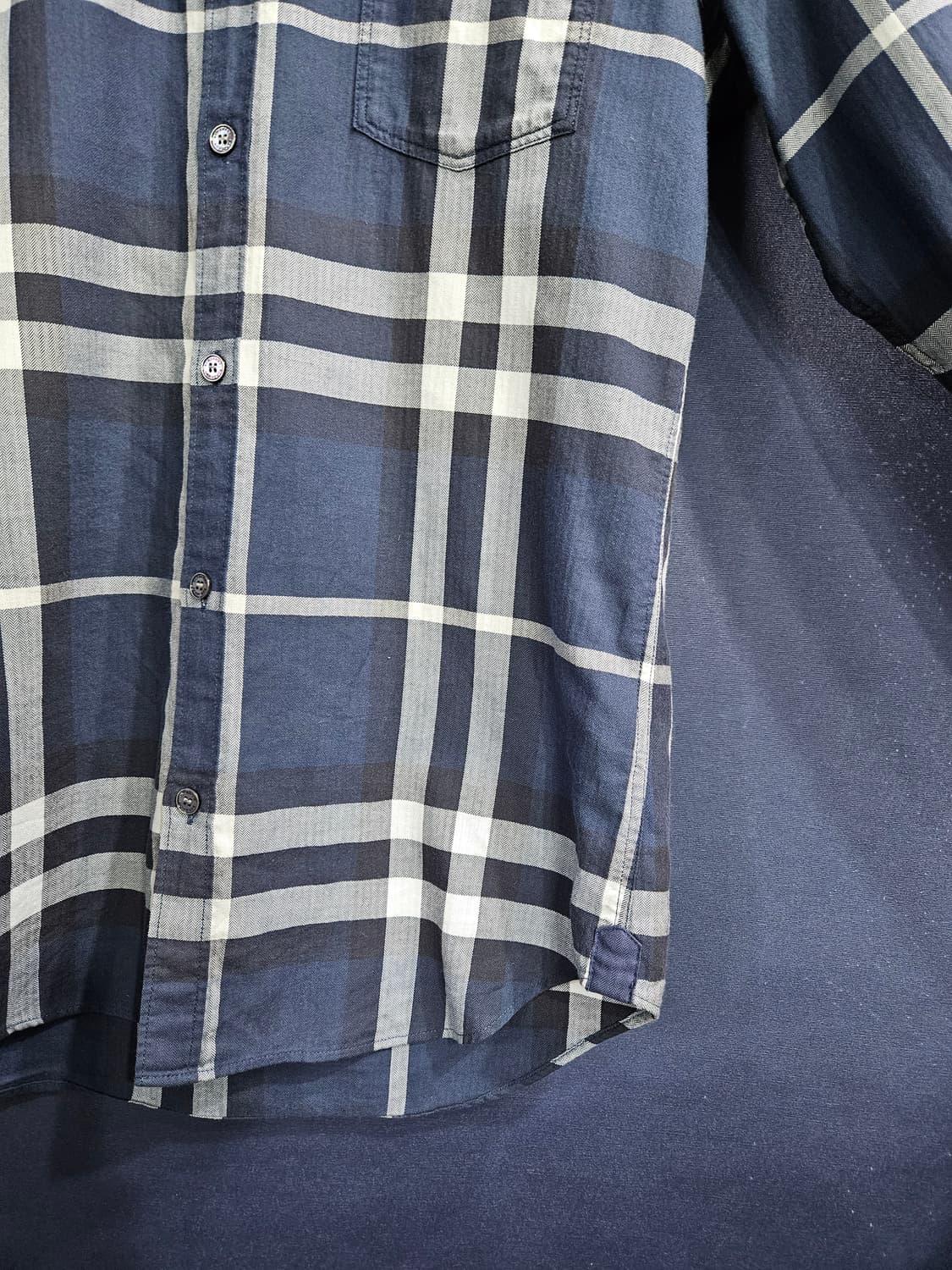 버버리 스트라이프 체크 남성 슬림핏 90~95 긴팔셔츠  상품이미지6