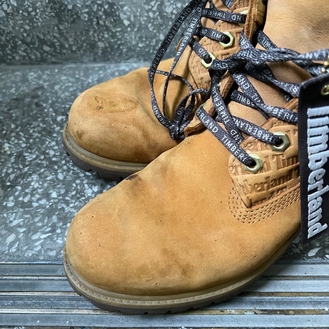 팀버랜드 6인치 로고 레터링 부츠 상품이미지5