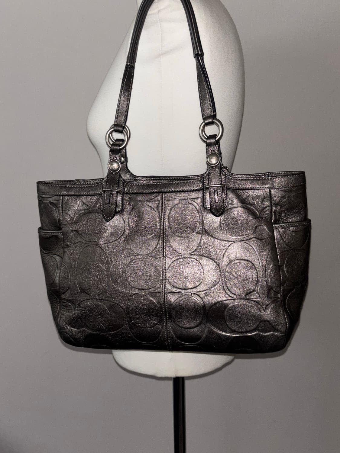 Coach silver shoulder bag 상품이미지3