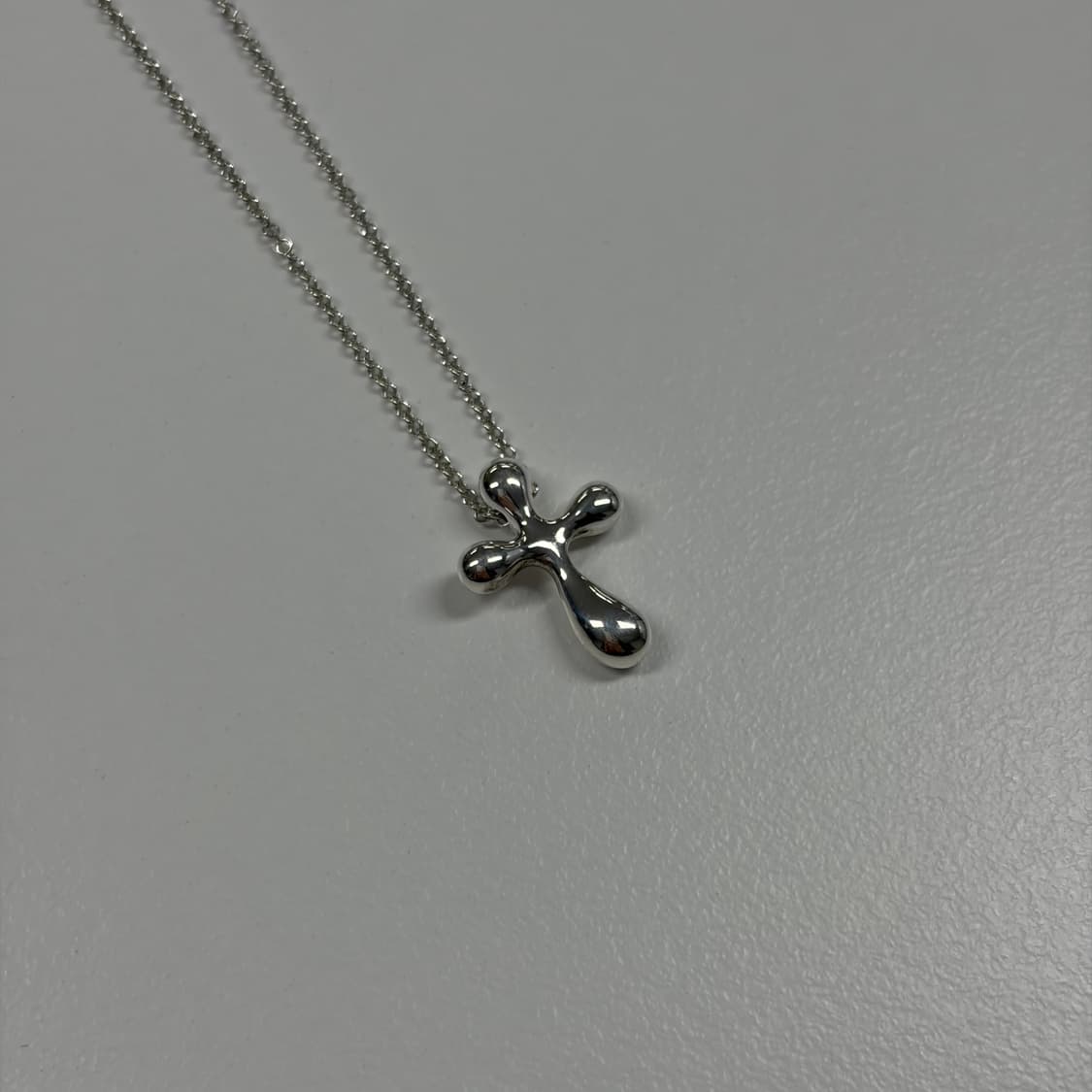 티파니앤코 엘사퍼레티 크로스 목걸이 상품이미지2