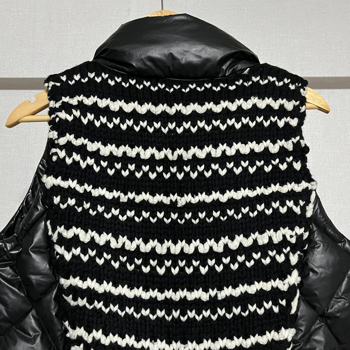 Tess Giberson 검정색 패딩 조끼 상품이미지5