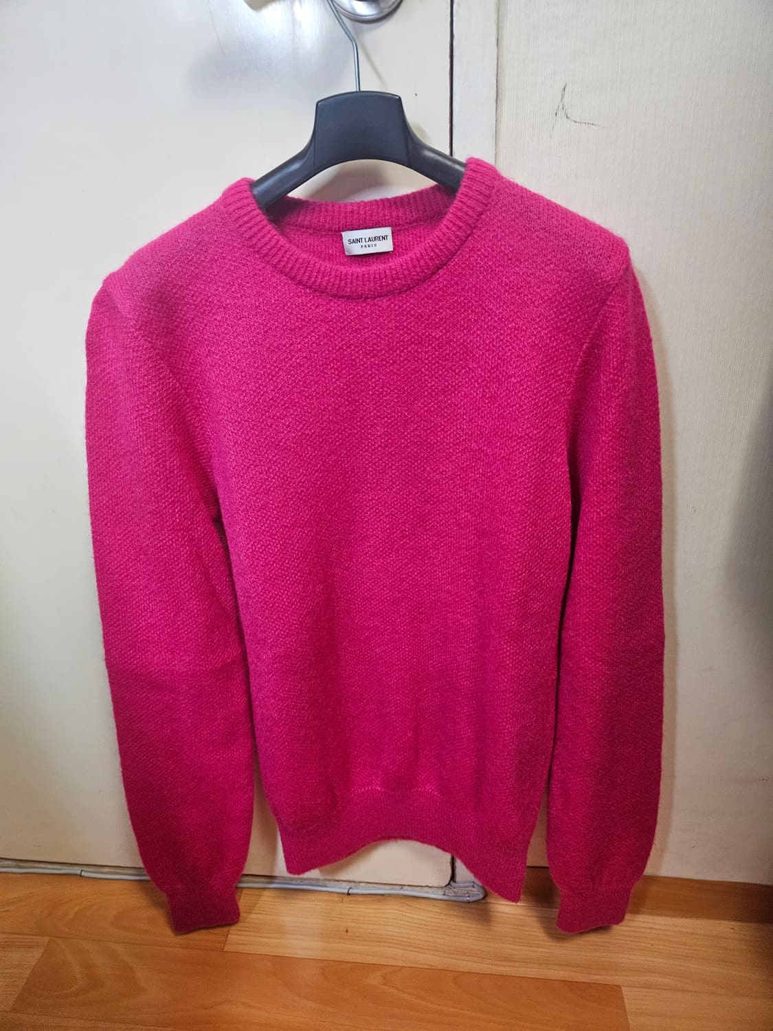 M 사이즈) 명품 생로랑 Saint Laurent 모헤어 니트 핫핑크 상품이미지1