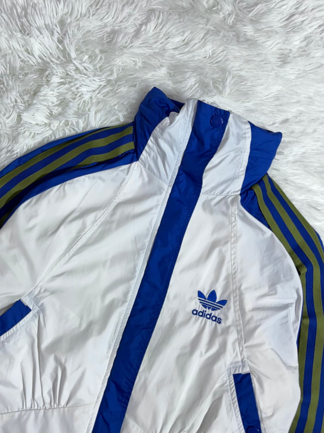 아디다스 화이트•블루 삼선 바람막이  상품이미지5