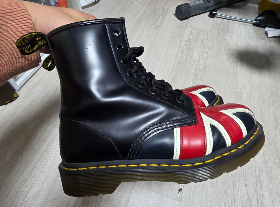 닥터마틴 유니온잭 부츠(240) 상품이미지1